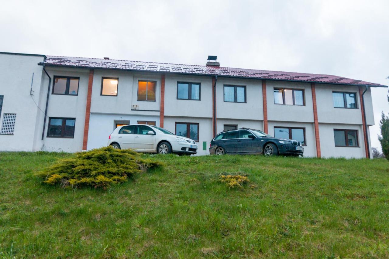 Viktorijini Konaci Aparthotel Kremna Ngoại thất bức ảnh