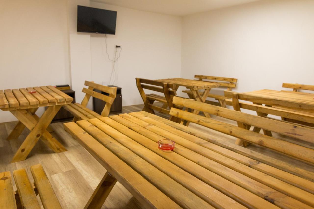 Viktorijini Konaci Aparthotel Kremna Ngoại thất bức ảnh